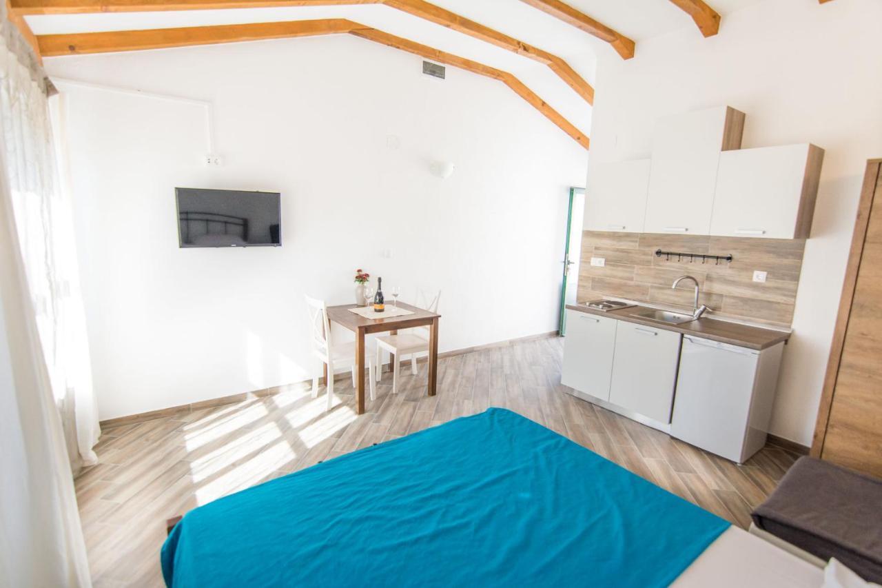 Apartments Tarragon Ugrinici ภายนอก รูปภาพ